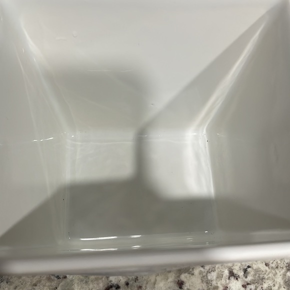 Threshold Chinese White Porcelain Takeout Box 5.5”x5.5” - Picture 2 of 7